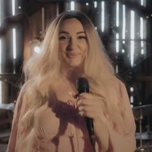 Watch: Jacquie Roar Releases 'Learn About Love' Music Video