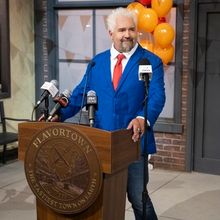 Guy Fieri to Host New Food Network Series FLAVORTOWN FOOD FIGHT