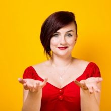 Laura Lexx Resumes Debut UK Tour KNEE JERK