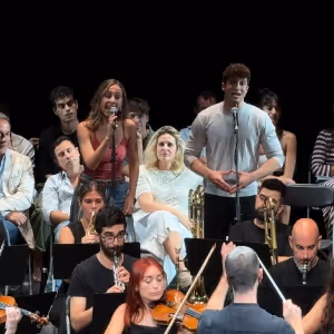 VIDEO: BroadwayWorld presenta en exclusiva “Hace Diez Minutos” de la Sitzprobe de…