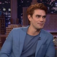 VIDEO: KJ Apa Teases RIVERDALE Graduation on THE TONIGHT SHOW WITH JIMMY FALLON Video