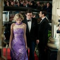 Netflix Releases First Look at Gillian Anderson & Emma Corrin on THE CROWN