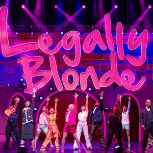Review: LEGALLY BLONDE – THE MUSICAL at Esplanade Theatre Celebrates Ingenuity
