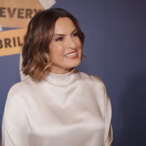 Video: Mariska Hargitay Says Her Broadway Debut Is 'A Very Profound Experience'