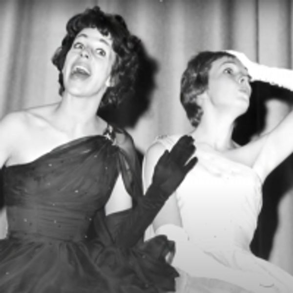 VIDEO: Julie Andrews Talks About Kissing Carol Burnett on THE KELLY CLARKSON SHOW - Broadway Theater Video