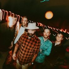 Drew Holcomb & The Neighbors Release Slow Jam Single 'Easy Together'