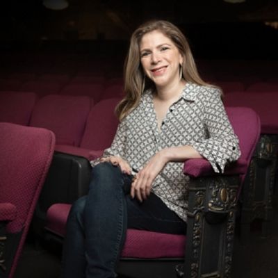 Looking at the Lack of Theater Journalism and Saying Goodbye to Lynda Grav&aacute;tt
