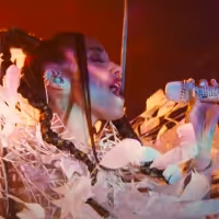 VIDEO: Watch Ariana Grande, Meryl Streep & More in New DON'T LOOK UP Trailer
