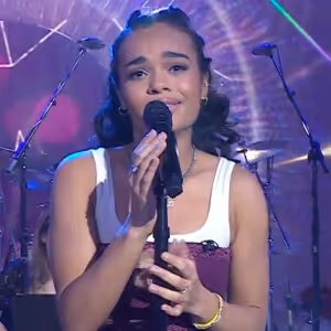 Video: Watch & JULIET's Lorna Courtney Perform 'Baby One More Time' on TODAY