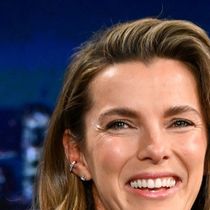 Betty Gilpin Recalls Meryl Streep Watching Her in OH, MARY! on Broadway