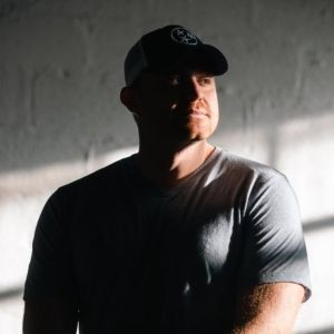 Dan Reardon Drops Heartfelt New Country Single 'Girl I've Been Waiting For'