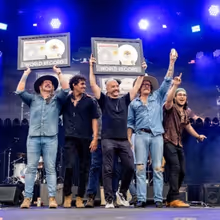 Devon Allman & Donavon Frankenreiter Officially Break World Record By Performing In…