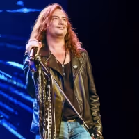 Interview: Constantine Maroulis of FOREIGNERS JOURNEY at Axelrod PAC