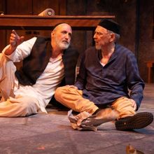 Review: New Jewish Theatre's TWO JEWS WALK INTO A WAR… is Wryly Amusing