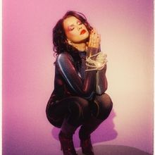 Abigail Barlow Releases New Single 'Modern Day Madona'