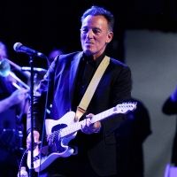 VIDEO: Bruce Springsteen Makes Surprise Appearance at BLINDED BY THE LIGHT Premiere Video