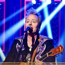 The Stray Cats Bring Rockabilly Energy to THE TONIGHT SHOW With ROCK THIS TOWN