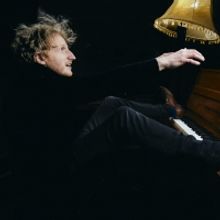 BWW Review: FIRST PIANO ON THE MOON, Online @ Perth Theatre