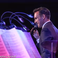 Review: Nicolas King Champions Mike Renzi in a Knockout Debut at 54 Below