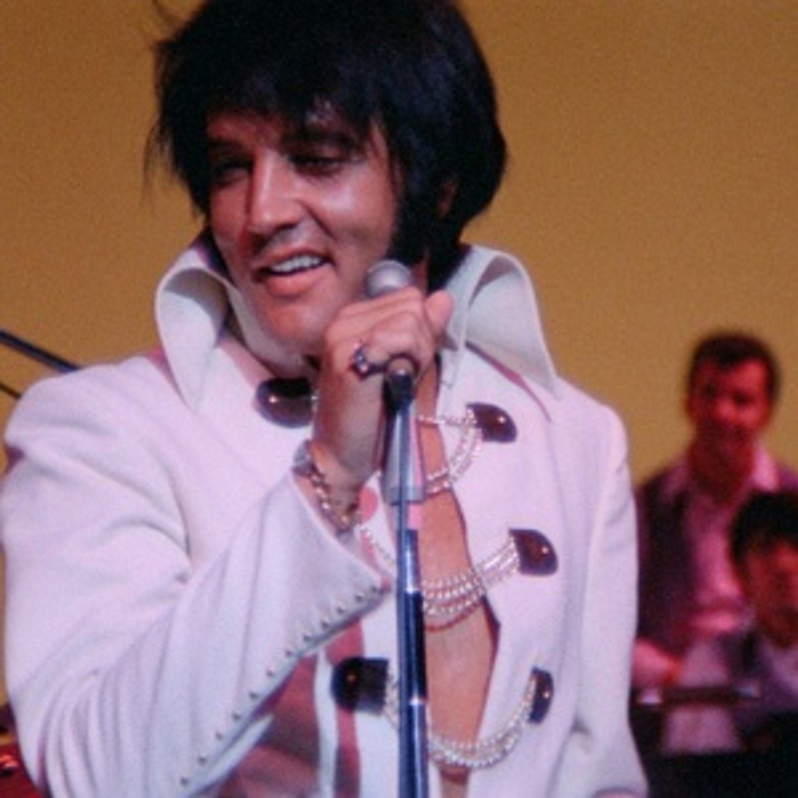 EPIC: ELVIS PRESLEY IN CONCERT Sets Streaming Debut on Paramount+