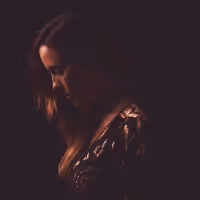 Leanne Tennant Shares 'Bring It All Back' Video