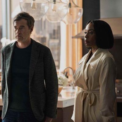 Video: Apple Shares Sneak Peek Clip From Episode 8 of THE MORNING SHOW Season 4