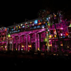 Projection Mapping Transforms Ocean Drive for Holiday Festival