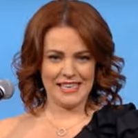 VIDEO: COME FROM AWAY's Rachel Tucker and Captain Beverley Bass Stop By The Tamron…