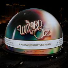 THE WIZARD OF OZ AT SPHERE Sets Halloween Costume Party Screenings