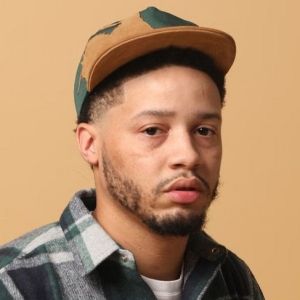 Veeze Announces Partnership With Warner Records; Launches New 'Navy Wavy' Label