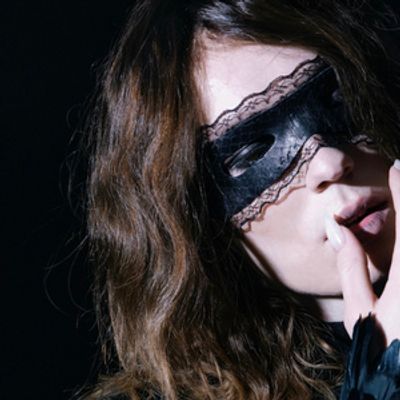 2hollis Releases New Single 'Hurt' Following Debut Album 'star'