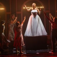Review: A.R.T.'s EVITA is Stirring and Gloriously Sung