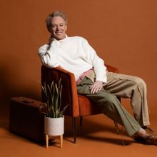 Clay Aiken Releases New Holiday Album 'Christmas Bells Are Ringing'