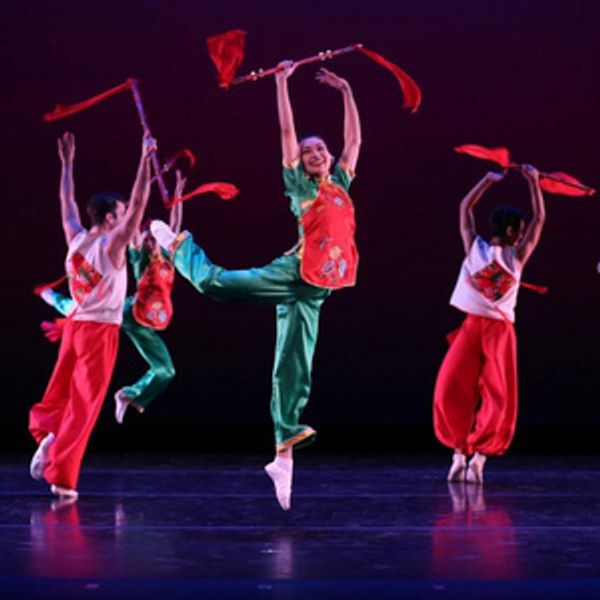 Nai-Ni Chen Dance Company to Perform Lunar New Year Celebration: Year of the Horse at Photo