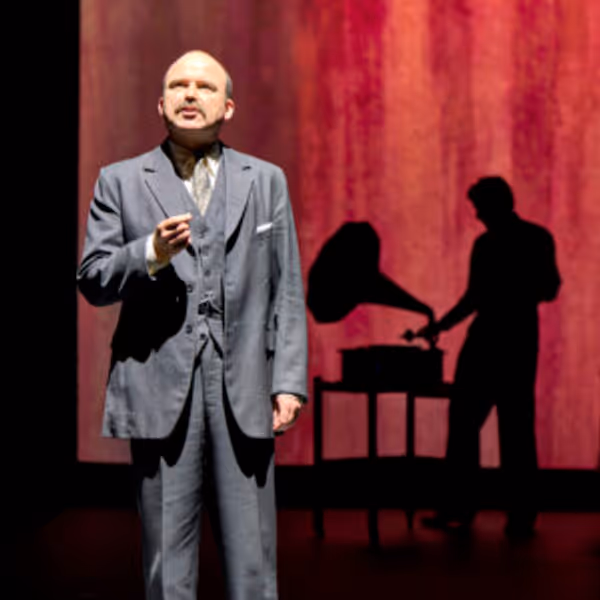 Review: THE STANDARD OF LIVING, Starring Rory Kinnear Photo