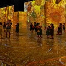 IMMERSIVE VAN GOGH Exhibition in Los Angeles Extended to January 2022