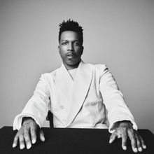 Interview: LESLIE ODOM JR. Brings Solo Show to Cerritos Ahead of Broadway Hamilton Re