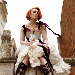 Singer Billy Nomates Will Release Soundtrack For The New Play MARY AND THE HYENAS