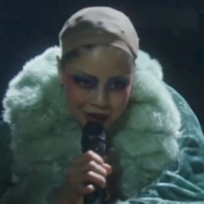 Video: Watch Eva Noblezada as 'Sally Bowles' in New CABARET Footage