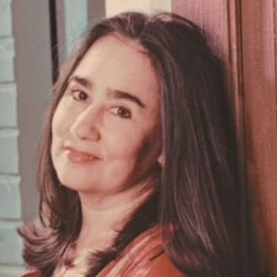 Interview: Jenny Lyn Bader and MRS. STERN WANDERS THE PRUSSIAN STATE LIBRARY at Luna Stage