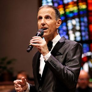 Review: RETURN TO ROMANCE: THE METROPLEX BIG BAND FEATURING MARK ROMEO at Mark R