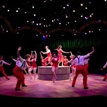Review: It's a WHITE CHRISTMAS at Broadway At Music Circus
