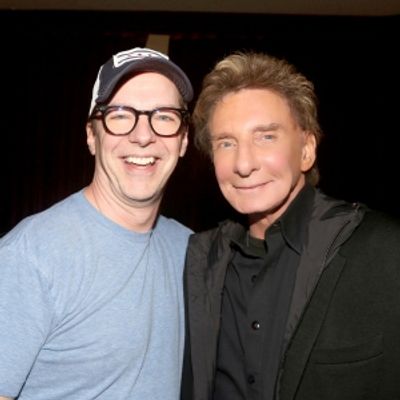 Photos: Barry Manilow Visits GOODNIGHT, OSCAR on Broadway
