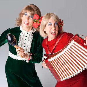 VICKIE & NICKIE'S HOLIDAY SLEIGH RIDE! NY State Tour Pulls into Rosendale and Old…