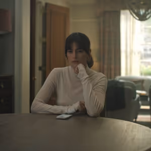 Video: SURFACE Season 2 Episode 7 Sneak Peek Clip