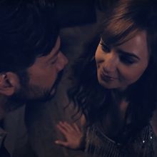 Video: Lily Collins & lvaro Morte in BARCELONA Trailer