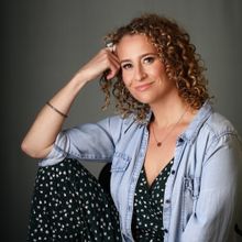 Interview: 54 Below's NEW WRITERS series Showcases Anna K. Jacobs (TEETH)