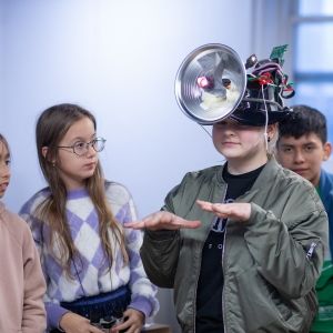 Young Russian Refugees Share Their Stories in SPACEBRIDGE at La MaMa