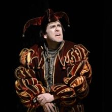 Texas Native Michael Mayes Leads RIGOLETTO at Houston Grand Opera