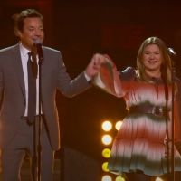 VIDEO: Watch Kelly Clarkson & Jimmy Fallon Duet 'I Got You Babe'